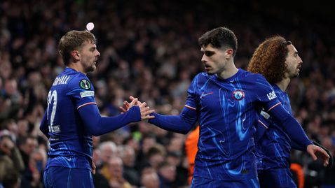 Челси вложи минимални усилия, но постигна целта си