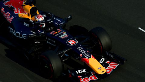 Верстапен със сериозно оплаква от поведението на RB21 в Китай