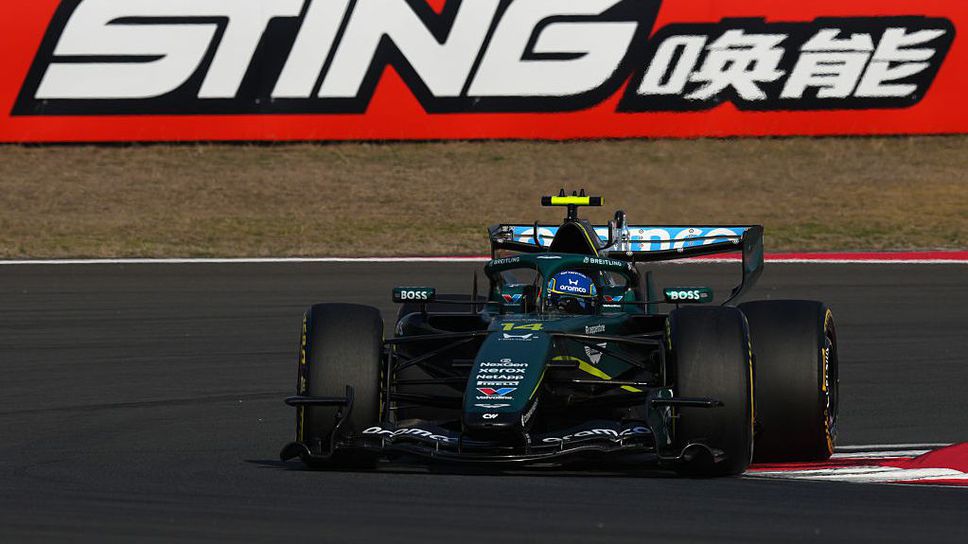 Алонсо: В най-трудните завои вече само зареждаме батерията