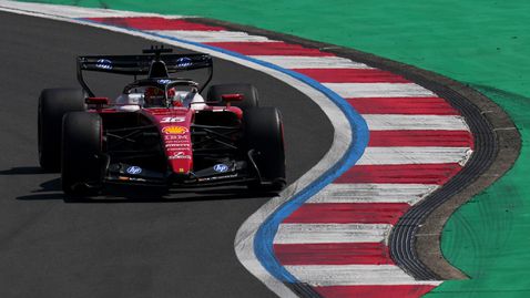 Леклер: Разликата ни с Мерцедес е половин секунда на обиколка