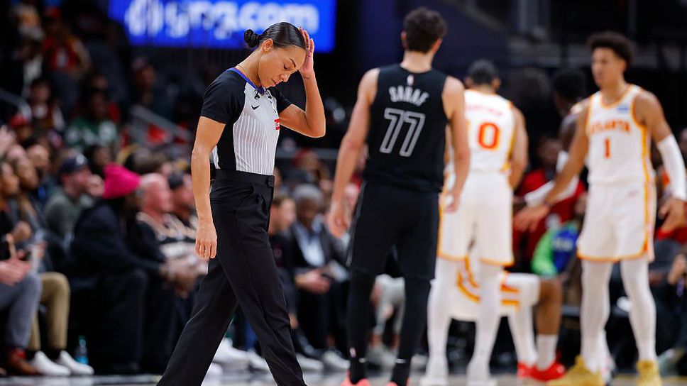 Необичаен инцидент в НБА! Оператор контузи съдийка