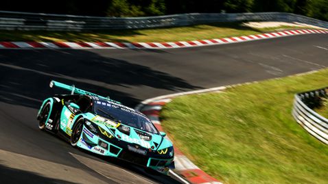 Павел Лефтеров излиза срещу Макс Верстапен на „Нюрбургринг“