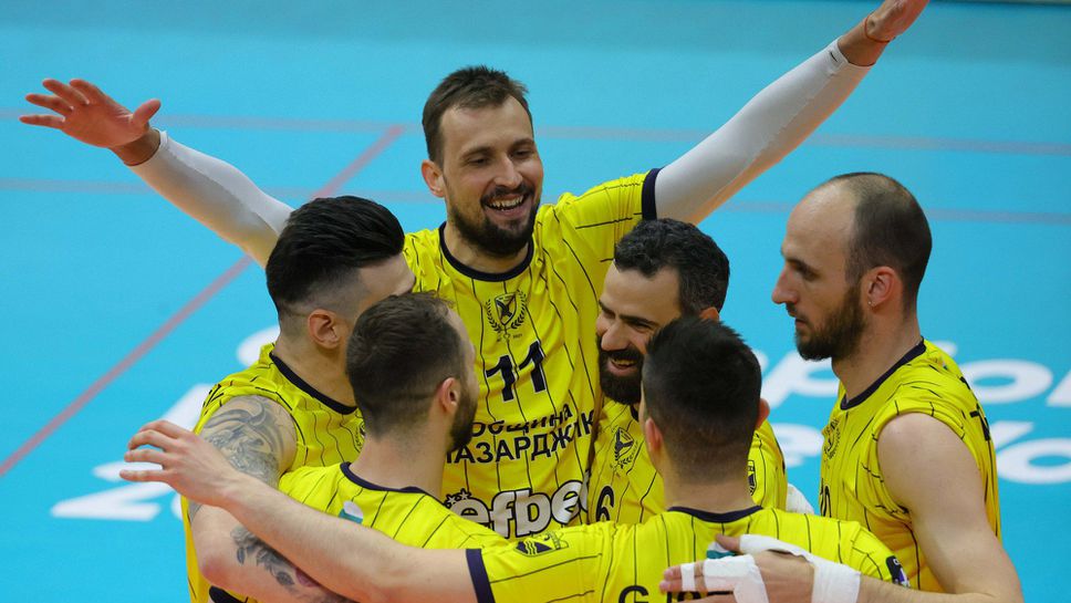 Хебър ще защитава титлата си на финала след нова чиста победа над Дея спорт 🏐