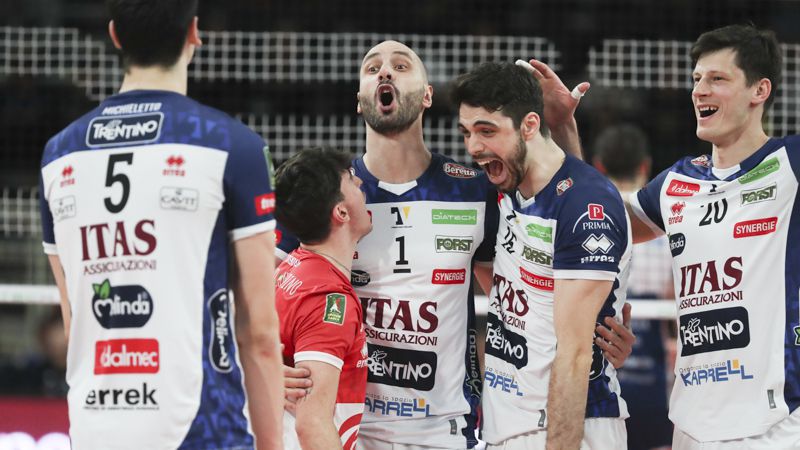 Матей Казийски с 11 точки! Тренто срази Пиаченца в полуфинал №1