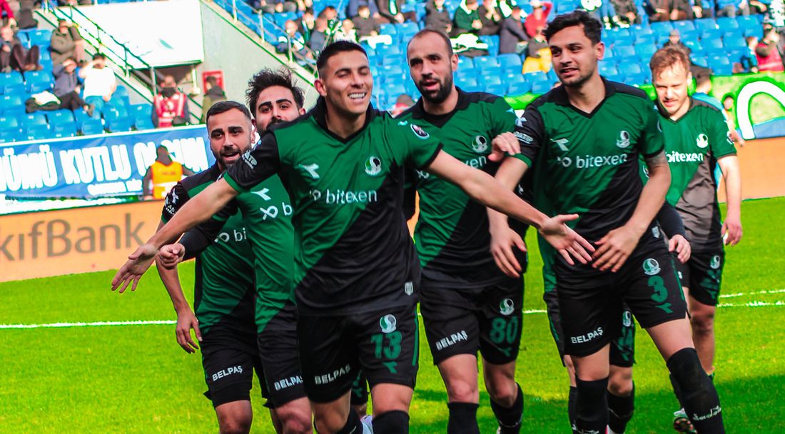 Здравко Димитров се разписа за Сакарияспор в дербито на турската втора лига
