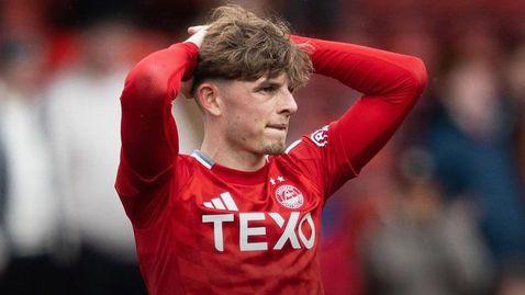  Абърдийн изпусна задатък от два гола против десетима от Рейнджърс 