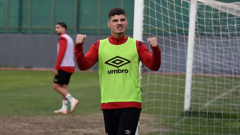  Георги Минчев избира сред тимове от Полша и Унгария за идната стъпка в кариерата си 