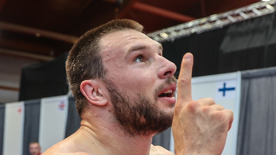 Кирил Милов победи германския национал Лукас Лазоянис със 7 1 и