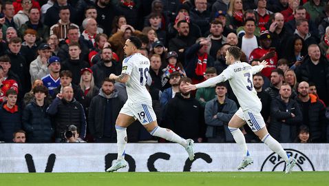 Лийдс с първи успех над Ман Юнайтед от 45 години, Илия Груев с четвърт час