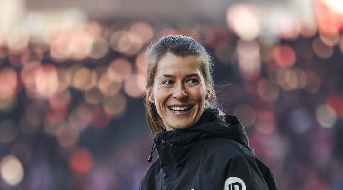 Сексистките коментари за треньорката на мъжкия тим ядосаха Унион