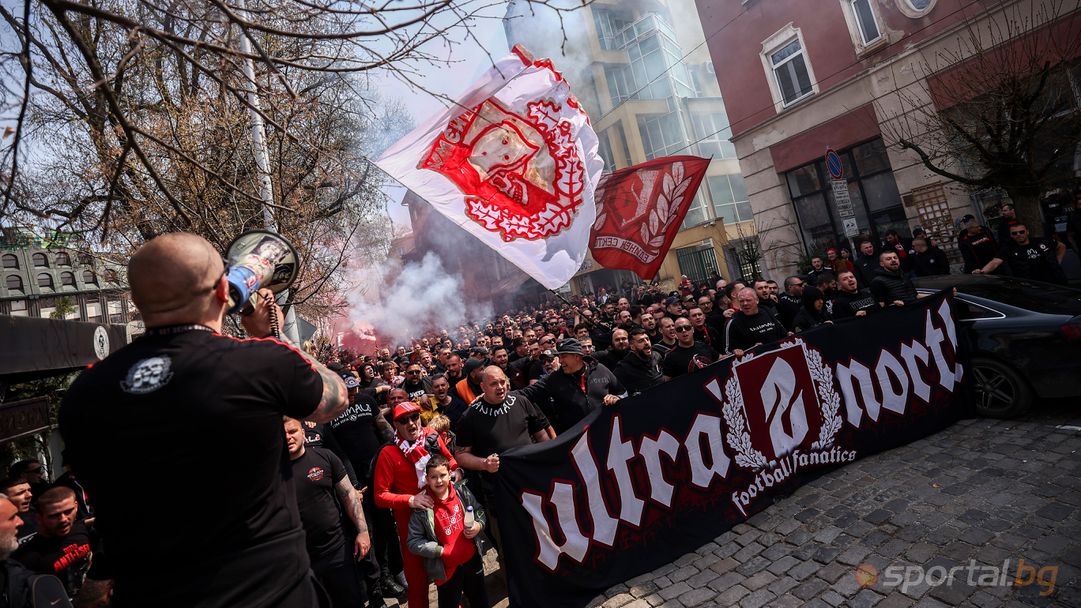 "Червено" шествие преди дербито с Левски - гледайте на живо!