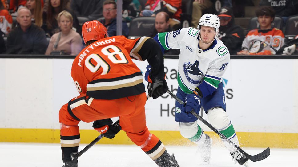 Марко Роси донесе победата на Ванкувър срещу Анахайм в края на продължението