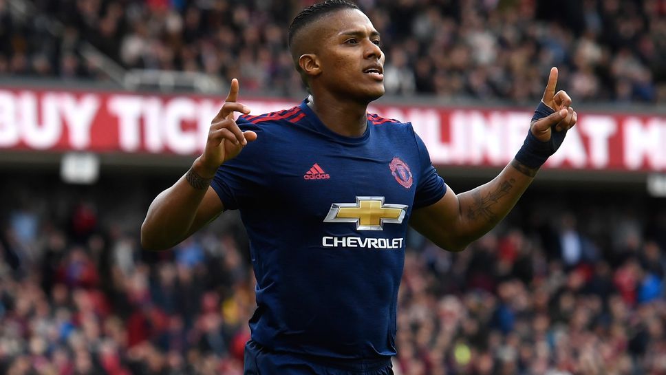 Бивш капитан на Юнайтед с 10 сезона в клуба се отказа от футбола