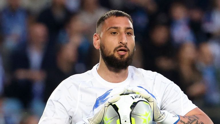  Донарума: Вече няма да се съпернича с Навас 