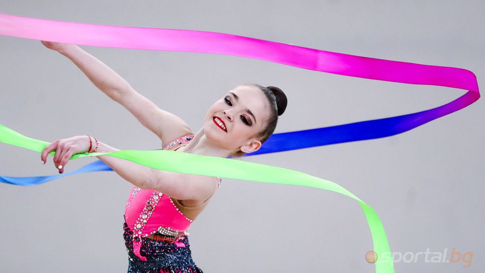 Стилияна Николова води в многобоя на Държавното първенство по художествена гимнастика