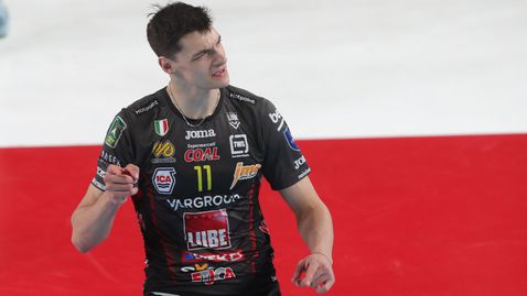 Алекс Николов за Sportal.bg: Много е готино, че срещу Матей играя финал, но трябва да го победя