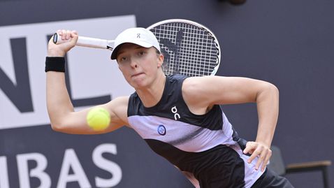  Швьонтек не даде гейм на рускиня, Бадоса с огромна победа в Рим 