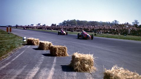  Формула 1 сподели неповторими фрагменти от първото съревнование в историята на шампионата 