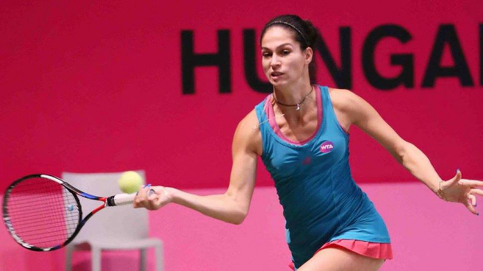 Шиникова се класира за финала на двойки в Тунис