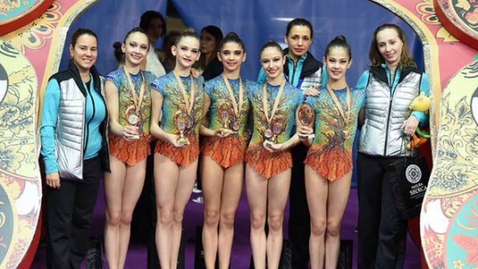 Сребърен медал за ансамбъла - девойки в Киев