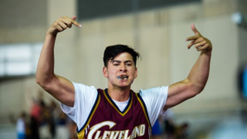 Феновете на Кливлънд празнуваха цяла нощ