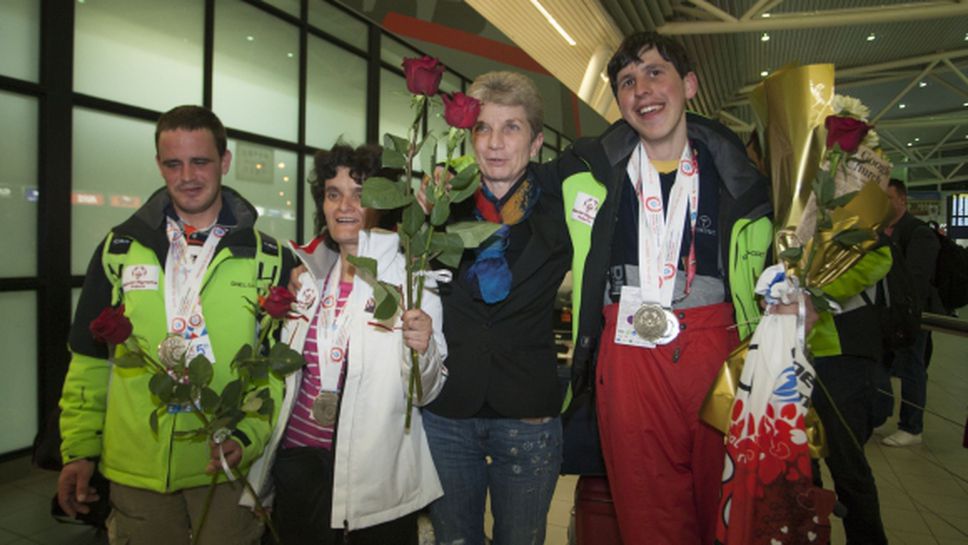 Министър Дашева посрещна атлетите от Спешъл Олимпикс България