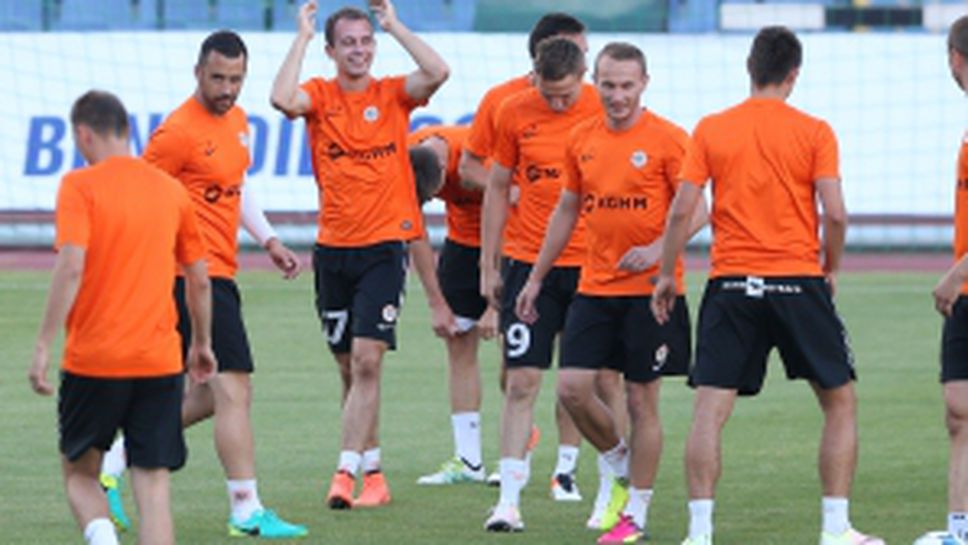 Заглебе (Любин) тренира на стадион "Васил Левски"