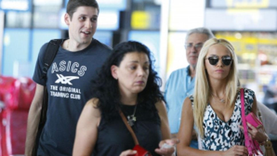 Националите по волейбол се прибраха от Световната лига