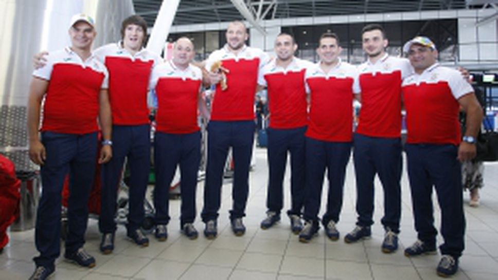 Част от олимпийците ни заминаха за Рио