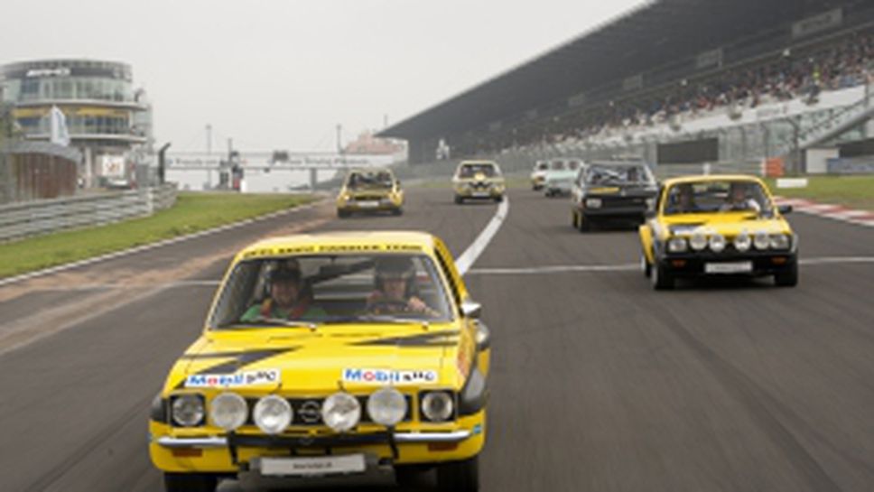 Opel чества победата в шампионата International Touring Car през 1996 г. с Calibra V6