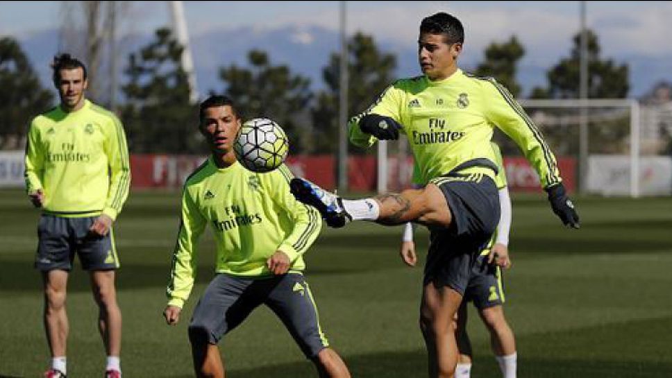 Роналдо се присмива на Хамес на тренировка