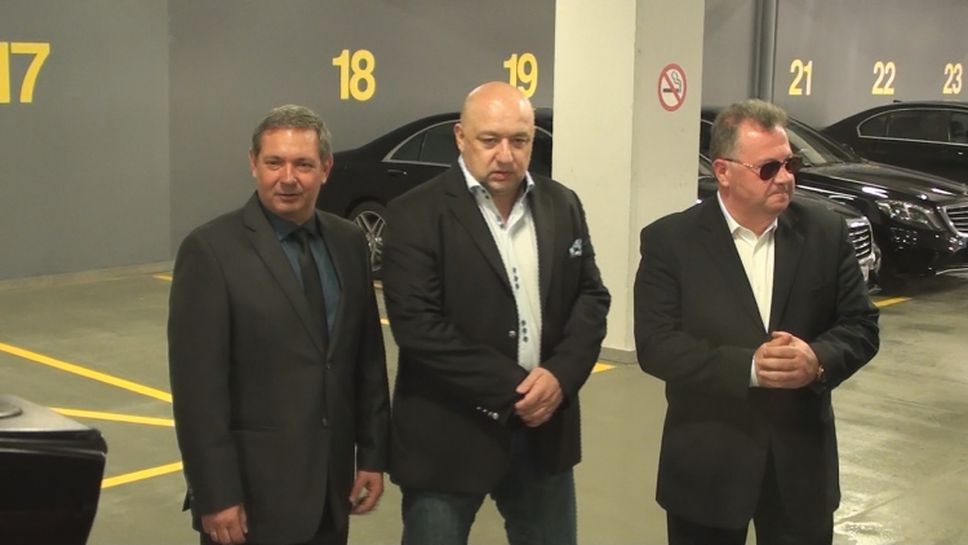 Батков, Сираков, Кралев и Иво Тонев и куп VIP гости за откриването на Сектор "А"