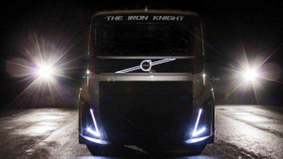 The Iron Knight на Volvo Trucks атакува световните рекорди за скорост при камионите