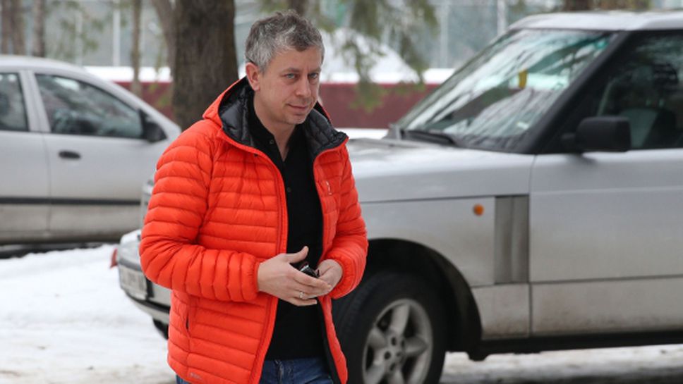 Шеф на ЦСКА-София нападна съдията, че свирил за Лудогорец - не пожела да коментира дузпата