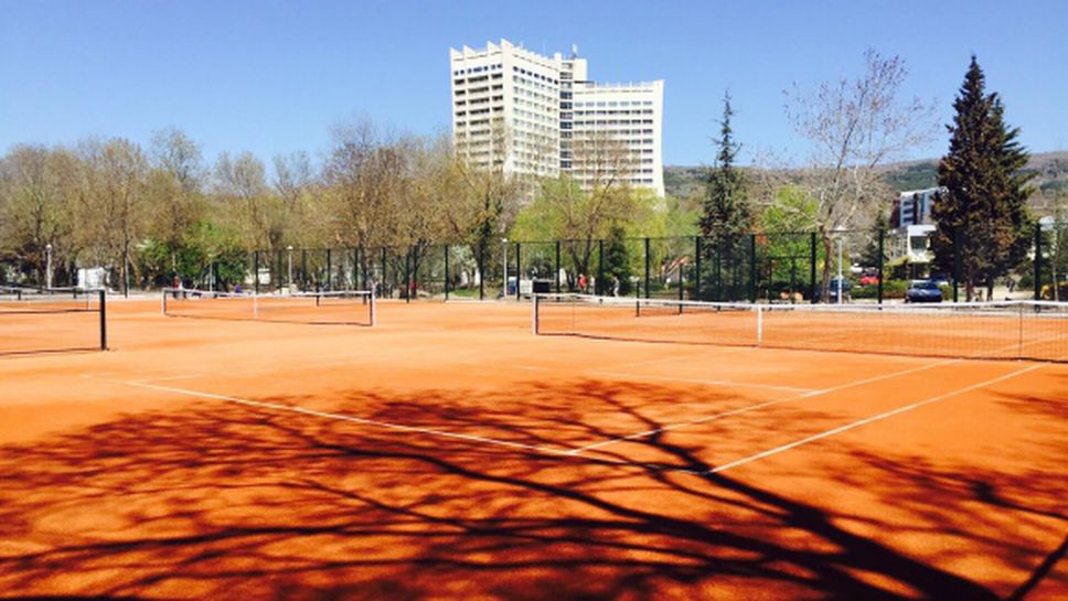 Близо 150 деца откриват новия тенис център в Албена