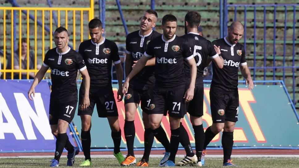 Локомотив (Пловдив) се готви в пълен състав за мача с Лудогорец