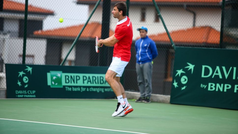 Лазов достигна четвъртфиналите в Анталия