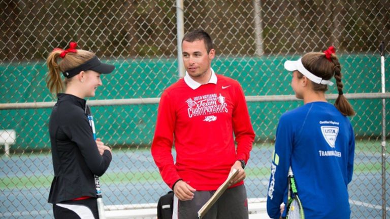 Българин учи американците на тенис