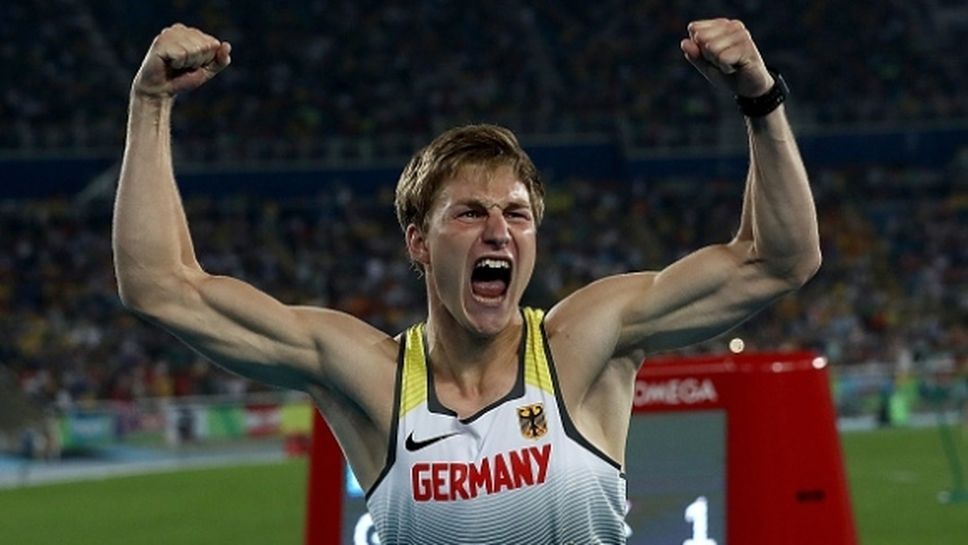 Томас Рьолер "полудя" в Доха (видео)