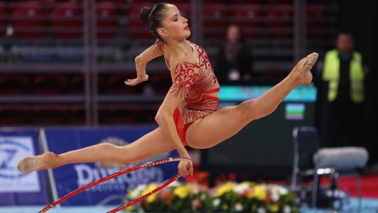 Владинова продължава със златните медали в София