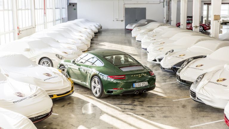 Едномилионното Porsche 911 напусна Щутгарт (видео)