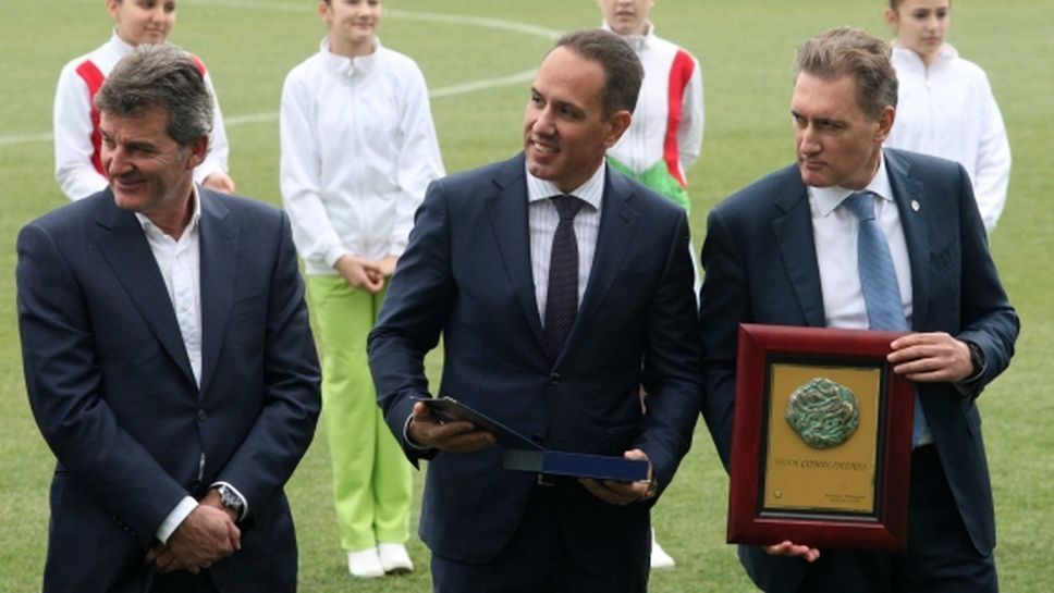 Кирил Домусчиев се похвали с поздрав от боса на ФИФА