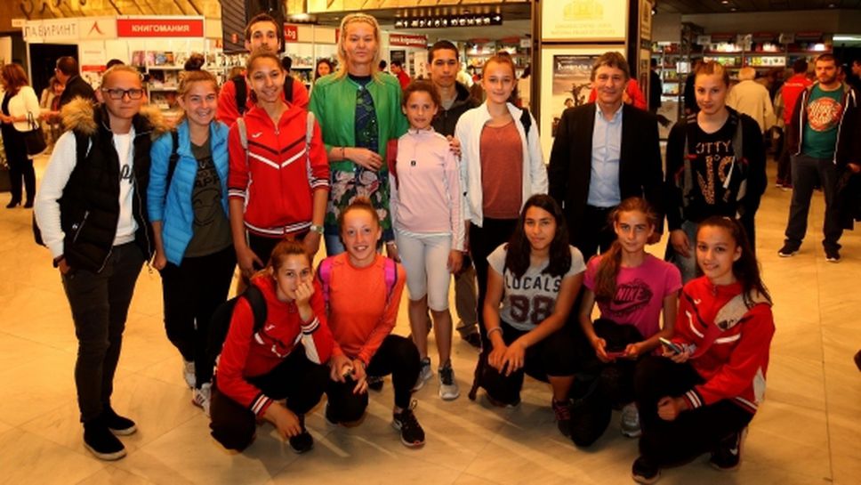Стефка Костадинова и Валентин Йорданов поощриха млади спортисти