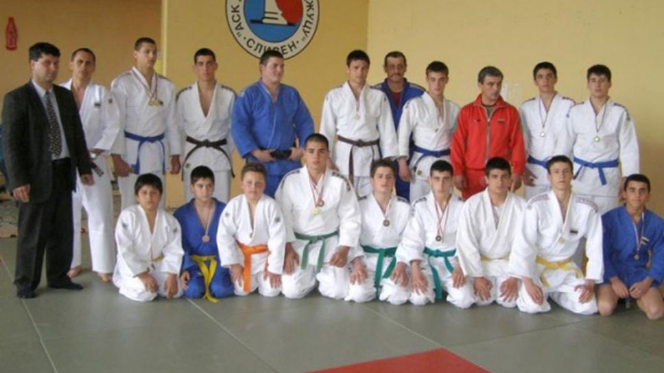 Отбелязват 40 години джудо в Сливен с държавно първенство