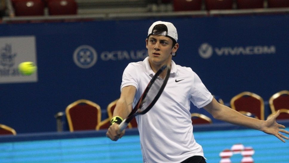 Лазаров се класира за четвъртфиналите на турнир в Чехия