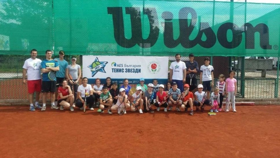 Тодор Енев изнесе лекция на тенис турнир за деца в Троян