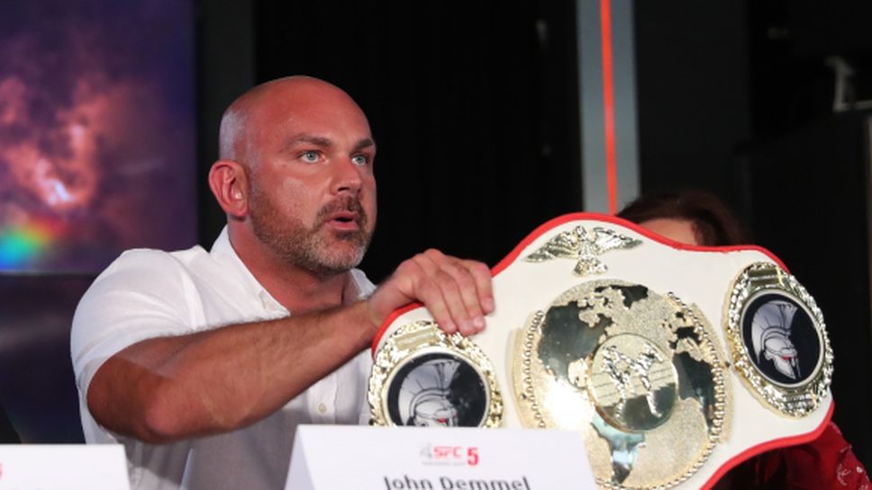 ММА шампиони окупират столичен мол (видео + галерия)