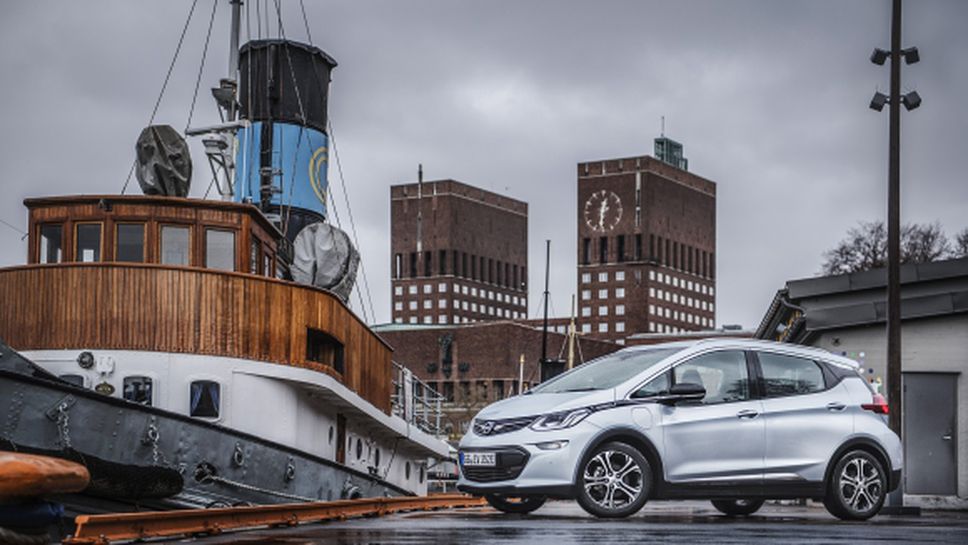 Opel Ampera-e: европейска обиколка с автентичната #AMPventure