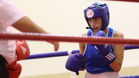 Венелина Поптолева завоюва сребро на Европейското по бокс