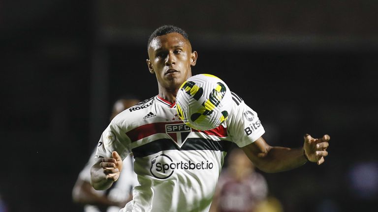  Арсенал разгласи привличането на бразилски нападател 